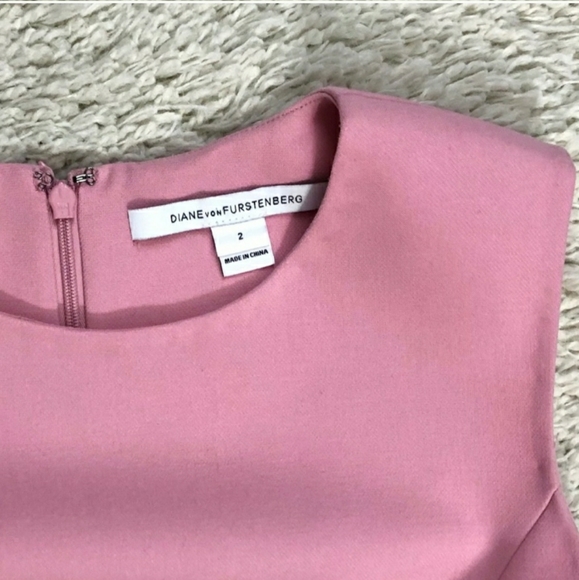 DVF Mallorie Pleated Top Sz 2EUC! - Picture 3 of 7